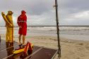 Com temporais, Corpo de Bombeiros do Paraná alerta para riscos de banho de mar