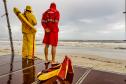 Com temporais, Corpo de Bombeiros do Paraná alerta para riscos de banho de mar