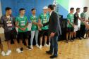 Conquista inédita: governador recebe jovens paranaenses que levantaram a Taça das Favelas