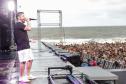 Segunda semana de shows nas praias termina com muito sertanejo para 110 mil pessoas