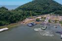 Obra da Ponte de Guaratuba-Matinhos recebe nova balsa de apoio marítimo