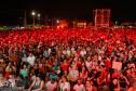 Raça Negra e Amado Batista emocionam mais de 100 mil fãs em shows no Litoral