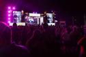 Raça Negra e Amado Batista emocionam mais de 100 mil fãs em shows no Litoral