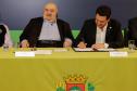 Curitiba, 17 de junho de 2024 - O governador Carlos Massa Ratinho Jr., anuncia a liberação de verbas para pavimentação, restauração de praça e obras de saneamento em Curitiba.