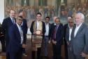 O governador Carlos Massa Ratinho Junior recepcionou nesta segunda-feira (19), no Palácio Iguaçu, uma comitiva do Centro de Desenvolvimento de Computação Avançada (C-DAC), instituição indiana que é referência em pesquisa e desenvolvimento de alta tecnologia.