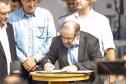 Governador assina acordo com Castrolanda para criação de Parque Tecnológico do Agroleite
