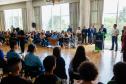 Governador Carlos Massa Ratinho Junior recebe alunos do Ganhando o Mundo