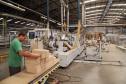 De bebidas a móveis: Paraná lidera crescimento da produção industrial em vários segmentos