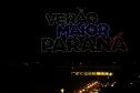 Com o céu iluminado por mais de 600 drones, o Governo do Estado deu o pontapé inicial para a maior edição da história do Verão Maior Paraná.. A cerimônia de lançamento, que aconteceu nesta quarta-feira (27), contou com a presença do governador Carlos Massa Ratinho Junior.
