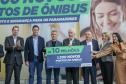 Trinta municípios paranaenses vão receber 1.200 novos abrigos de pontos de ônibus adquiridos pelo Governo do Estado por meio da Agência de Assuntos Metropolitanos do Paraná (Amep). O anúncio foi feito nesta terça-feira (22) pelo governador em exercício Darci Piana e envolve investimentos de R$ 7,4 milhões do orçamento estadual e de outros R$ 3,1 milhões de emendas indicadas por deputados estaduais.