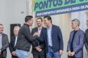 Trinta municípios paranaenses vão receber 1.200 novos abrigos de pontos de ônibus adquiridos pelo Governo do Estado por meio da Agência de Assuntos Metropolitanos do Paraná (Amep). O anúncio foi feito nesta terça-feira (22) pelo governador em exercício Darci Piana e envolve investimentos de R$ 7,4 milhões do orçamento estadual e de outros R$ 3,1 milhões de emendas indicadas por deputados estaduais.
