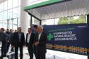 Trinta municípios paranaenses vão receber 1.200 novos abrigos de pontos de ônibus adquiridos pelo Governo do Estado por meio da Agência de Assuntos Metropolitanos do Paraná (Amep). O anúncio foi feito nesta terça-feira (22) pelo governador em exercício Darci Piana e envolve investimentos de R$ 7,4 milhões do orçamento estadual e de outros R$ 3,1 milhões de emendas indicadas por deputados estaduais.