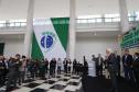 Trinta municípios paranaenses vão receber 1.200 novos abrigos de pontos de ônibus adquiridos pelo Governo do Estado por meio da Agência de Assuntos Metropolitanos do Paraná (Amep). O anúncio foi feito nesta terça-feira (22) pelo governador em exercício Darci Piana e envolve investimentos de R$ 7,4 milhões do orçamento estadual e de outros R$ 3,1 milhões de emendas indicadas por deputados estaduais.