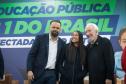 O governador em exercício Darci Piana participa nesta terça-feira (1), da entrega de 25.040 tablets para escolas da rede estadual