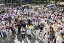Caminhada contra o feminicídio reúne 2 mil pessoas em Curitiba: ato acontece em 181 cidades