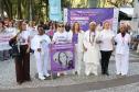 Caminhada contra o feminicídio reúne 2 mil pessoas em Curitiba: ato acontece em 181 cidades