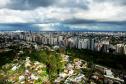 Com Curitiba na liderança, 85% dos municípios paranaenses têm saldo positivo de empregos em 2025