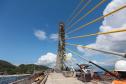 Com trecho estaiado quase pronto e 160 vigas lançadas, Ponte de Guaratuba atinge 91% de execução