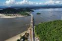 Com trecho estaiado quase pronto e 160 vigas lançadas, Ponte de Guaratuba atinge 91% de execução