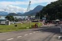 Estrtuturas sendo montada para a inauguracao nesta sexta-feira (1) da Ponte de Guaratuba