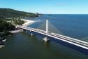 Ponte de Guaratuba já está 100% pavimentada e começa a ganhar iluminação final
