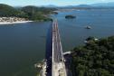 Ponte de Guaratuba já está 100% pavimentada e começa a ganhar iluminação final