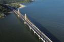 Ponte de Guaratuba já está 100% pavimentada e começa a ganhar iluminação final