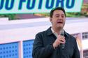 O governador Carlos Massa Ratinho Junior e o secretário da Educação, Roni Miranda, assinam nesta quarta-feira (24), o contrato do programa Mais Escolas Paraná