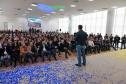 O governador Carlos Massa Ratinho Junior e o secretário da Educação, Roni Miranda, assinam nesta quarta-feira (24), o contrato do programa Mais Escolas Paraná