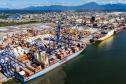 Portos do Paraná impulsiona exportação de frango e acelera transição energética no complexo