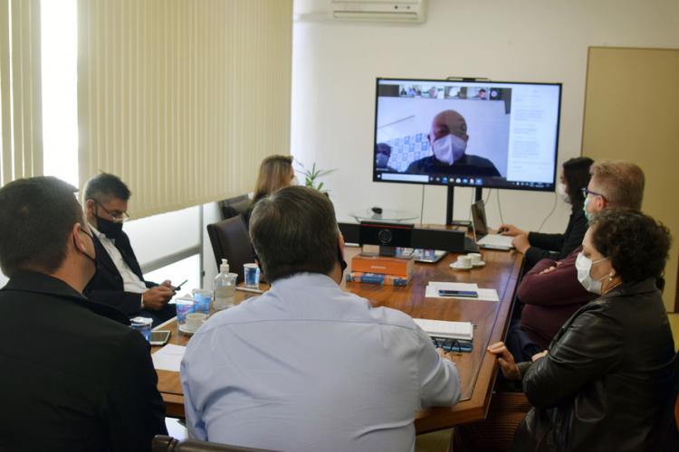 Saúde discute cenário epidemiológico com a Associação dos Municípios do Paraná