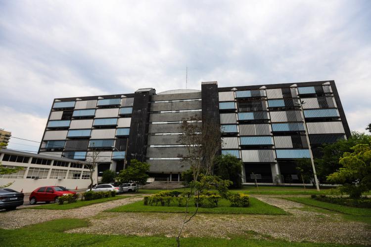 Governo edita decreto para reduzir consumo de energia elétrica na administração estadual