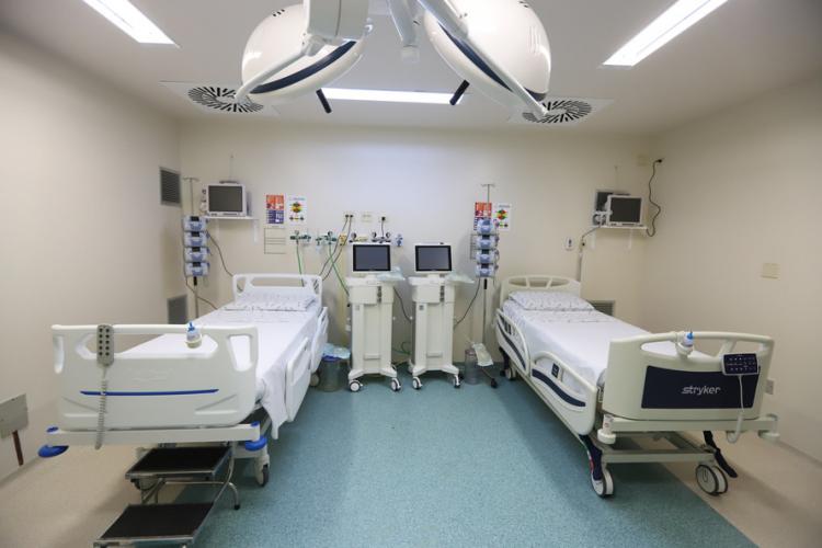 64 leitos de Unidade de Terapia Intensiva (UTI)