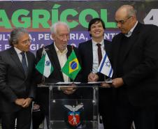 Pinhais, 01 de novembro de 2022 - Evento de entrega de veículos, benfeitorias e formalização de parceria com o governo israelense que aconteceu no Colégio Agricola Nilton Freire Maia.