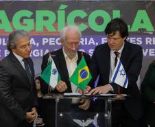 Pinhais, 01 de novembro de 2022 - Evento de entrega de veículos, benfeitorias e formalização de parceria com o governo israelense que aconteceu no Colégio Agricola Nilton Freire Maia.