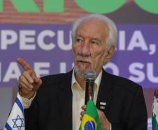 Pinhais, 01 de novembro de 2022 - Evento de entrega de veículos, benfeitorias e formalização de parceria com o governo israelense que aconteceu no Colégio Agricola Nilton Freire Maia.