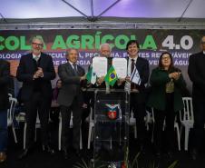 Pinhais, 01 de novembro de 2022 - Evento de entrega de veículos, benfeitorias e formalização de parceria com o governo israelense que aconteceu no Colégio Agricola Nilton Freire Maia.