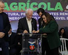 Pinhais, 01 de novembro de 2022 - Evento de entrega de veículos, benfeitorias e formalização de parceria com o governo israelense que aconteceu no Colégio Agricola Nilton Freire Maia.