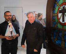 Governador Carlos Massa Ratinho Junior recebe a imagem de Nossa Senhora do Rocio no Palacio Iguaçu