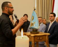 Governador Carlos Massa Ratinho Junior recebe a imagem de Nossa Senhora do Rocio no Palacio Iguaçu