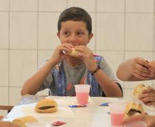Casa Civil promove Natal Solidário no Instituto Playing For Change, um dos maiores projetos sociais da Capital
