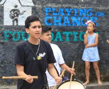 Casa Civil promove Natal Solidário no Instituto Playing For Change, um dos maiores projetos sociais da Capital