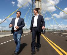 Governador Ratinho Junior faz última vistoria na Ponte da Integração, que está concluída