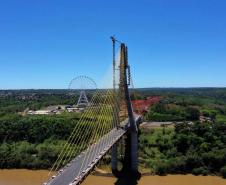 Governador Ratinho Junior faz última vistoria na Ponte da Integração, que está concluída