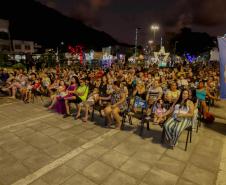 Com início de sessões de cinema ao ar livre, Estado aumenta opções de lazer no Litoral