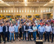 Sete municípios da Grande Curitiba recebem 14 novos ônibus para reforço no transporte escolar