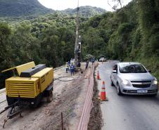 Estrada da Graciosa - obras de recuperação da Estrada da Graciosa, depois dos desmoronamentos causados pelas chuvas