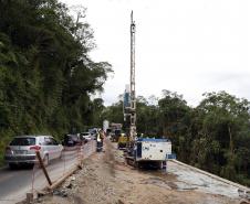 Estrada da Graciosa - obras de recuperação da Estrada da Graciosa, depois dos desmoronamentos causados pelas chuvas