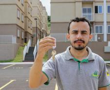 Casa Fácil Paraná ajudou quase 32 mil famílias a realizarem o sonho da casa própria. Na foto Conrado de Souza Oliveira.