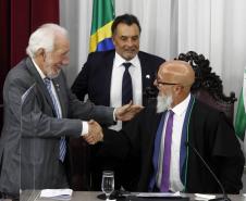 Vice-governador acompanha a posse da nova mesa diretora do Tribunal de Contas do Paraná 